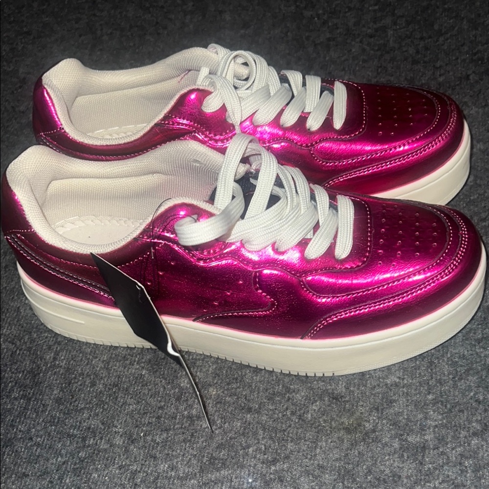 Forever 21 Women's Pink Sneakers
